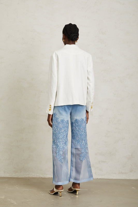 Éliane White Decorative Button Linen Blazer