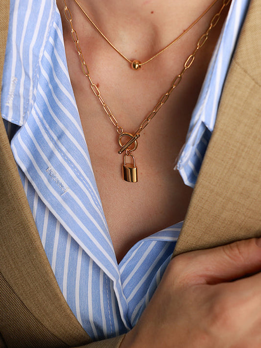 Fob Styled 18K Gold Pendant Necklace